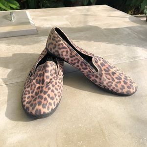 VANS • Low Pro Leopard slip on